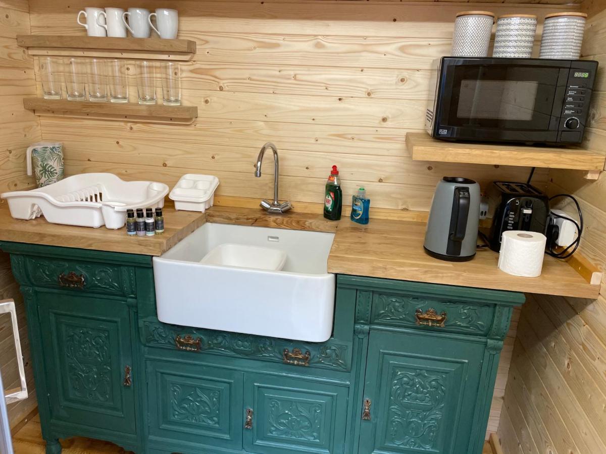 Отель O Dan Y Coed Luxury Yurt With Hot Tub Chwilog Экстерьер фото