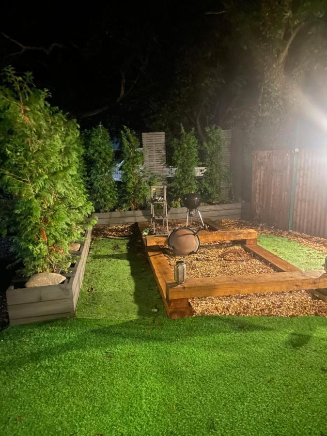 Отель O Dan Y Coed Luxury Yurt With Hot Tub Chwilog Экстерьер фото